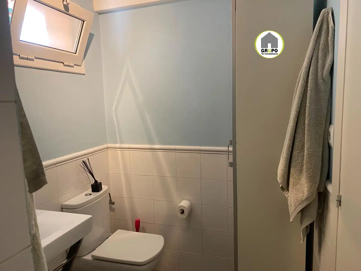 Badezimmer von Dachboden zur Miete in Esplugues de Llobregat mit Klimaanlage, Heizung und Terrasse