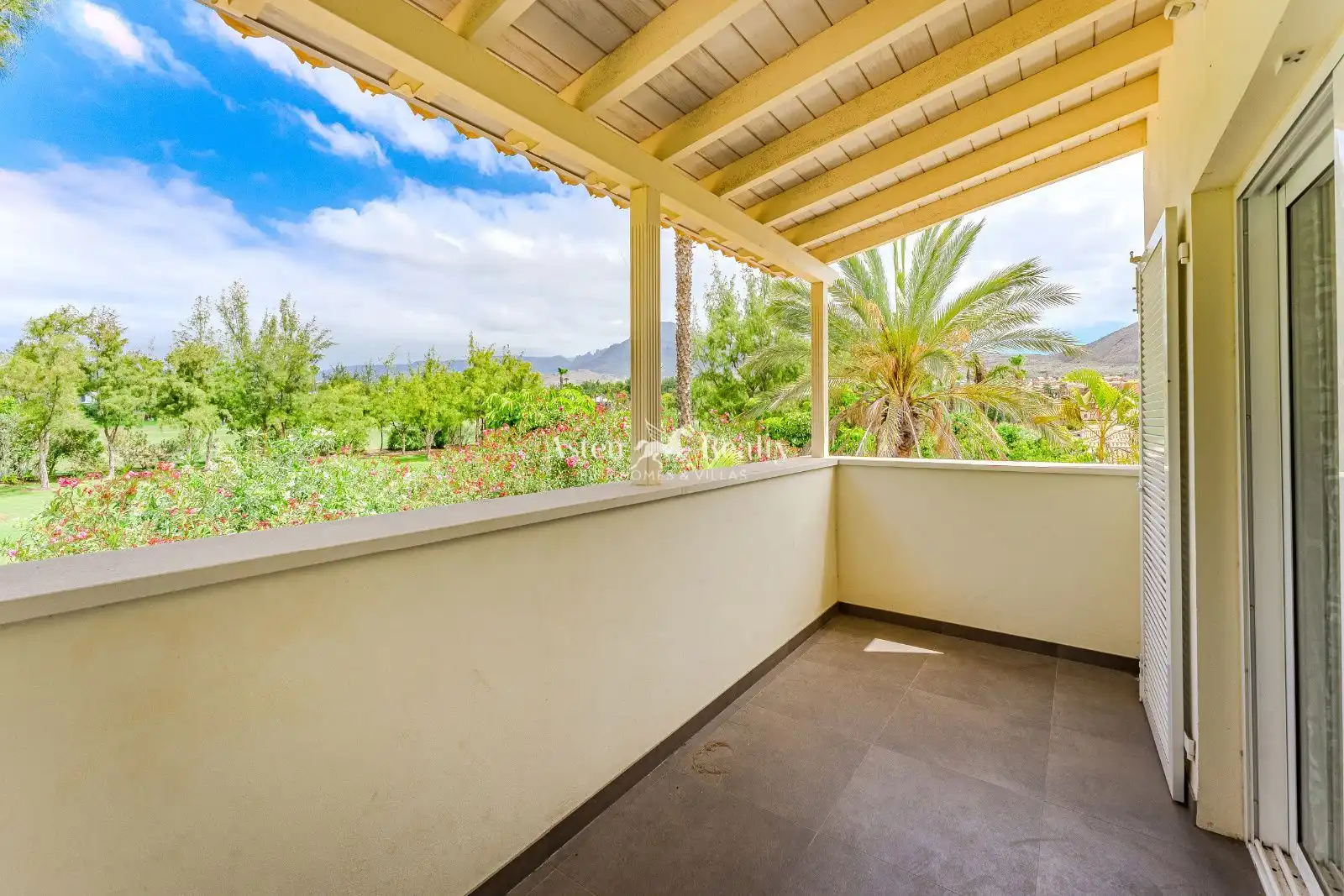 Vista exterior de Casa o chalet en venta en Arona con Jardín privado, Terraza y Trastero