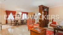 Living room of Single-family semi-detached for sale in Gandia  with Air Conditioner, Private garden and Parquet flooring