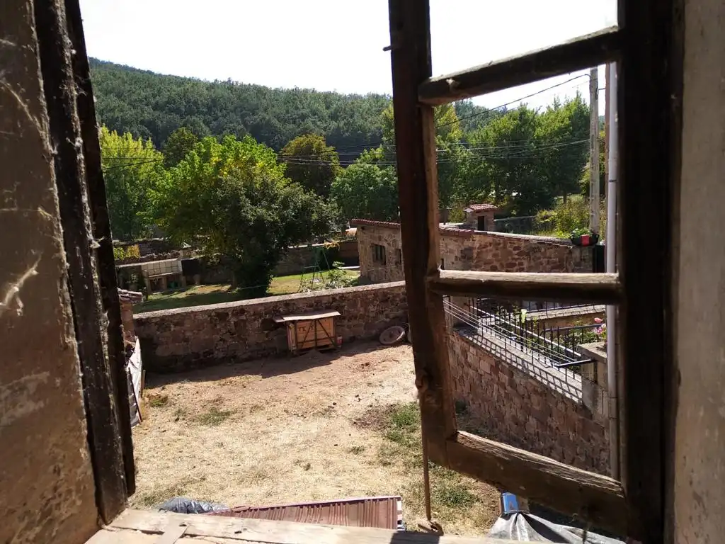 Jardí de Casa adosada en venda en Valderredible amb Jardí privat, Terrassa i Traster