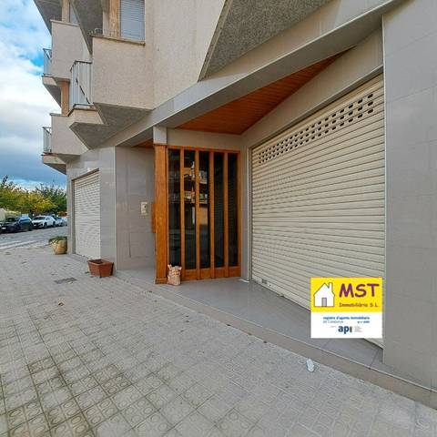 Local comercial en Alquiler en Avinguda Països Catalans en Gironella