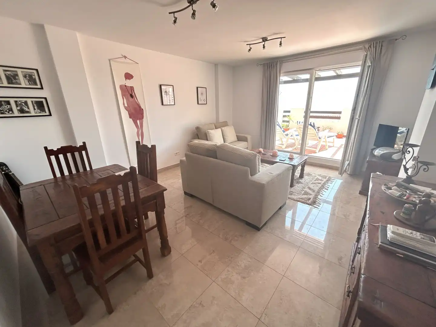 Sala de estar de Planta baja en venta en Manilva con Aire acondicionado, Terraza y Piscina