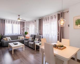 Sala d'estar de Apartament en venda en  Valencia Capital amb Aire condicionat, Calefacció i Jardí privat