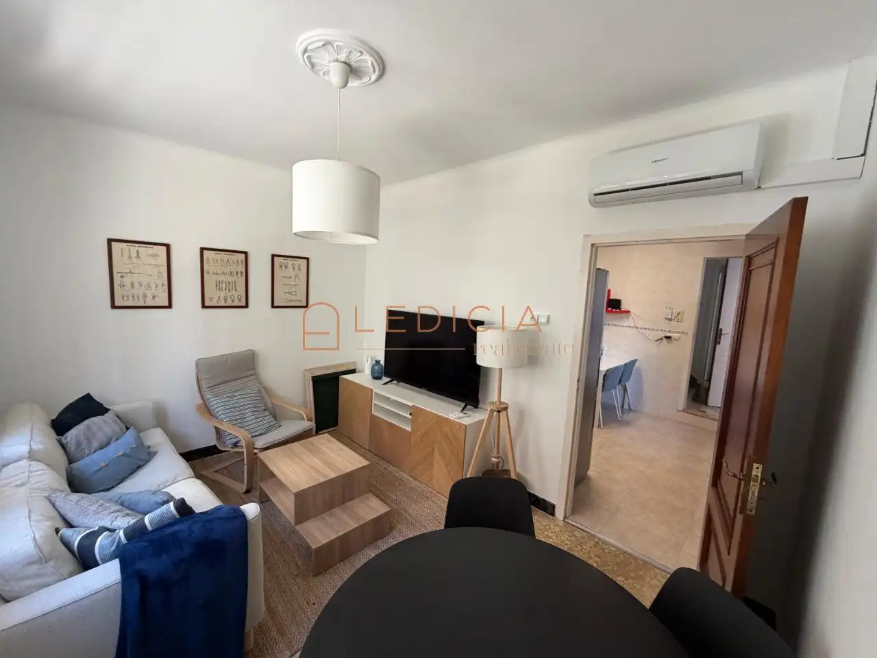 Sala de estar de Casa o chalet de alquiler en Cangas  con Calefacción, Jardín privado y Parquet