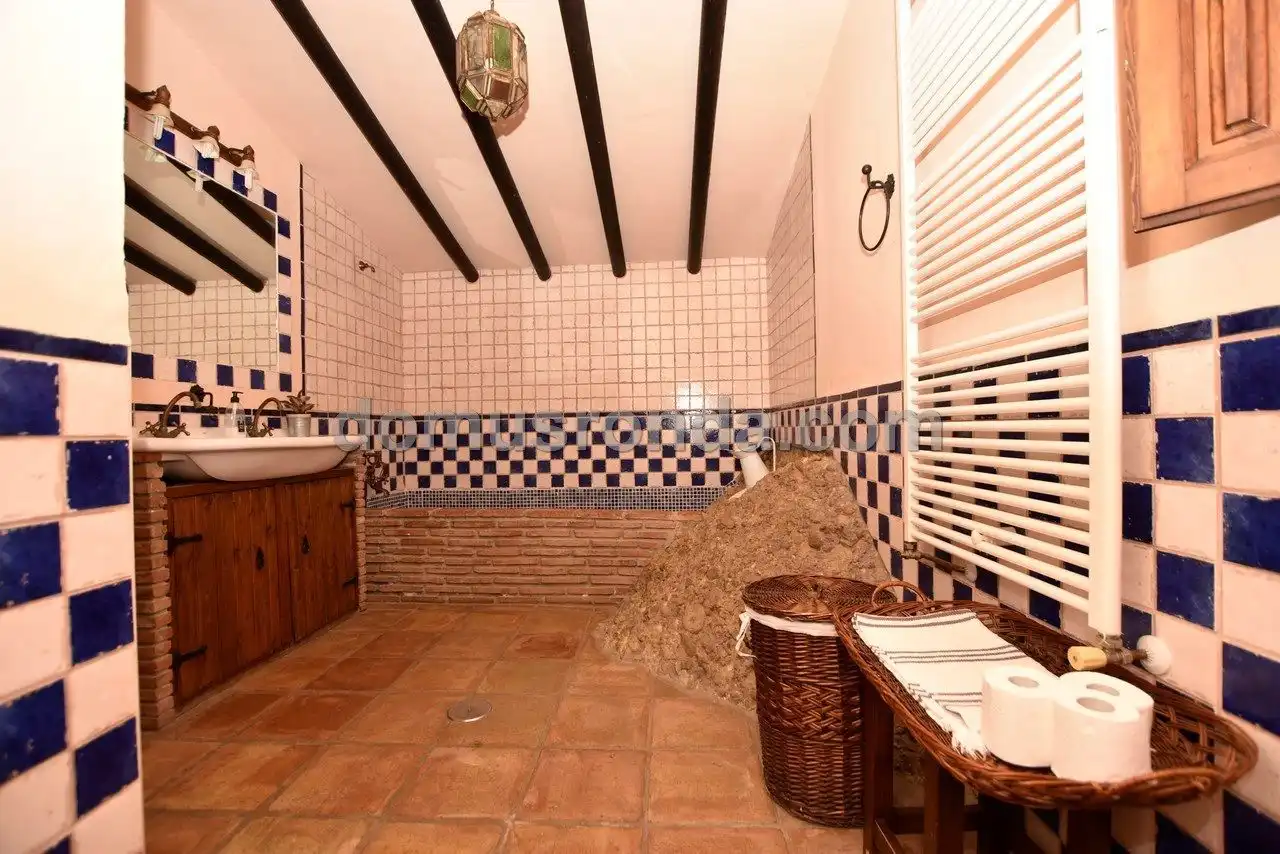 Bathroom of Houses for sale in Ronda  with Air Conditioner, Heating and Terrace