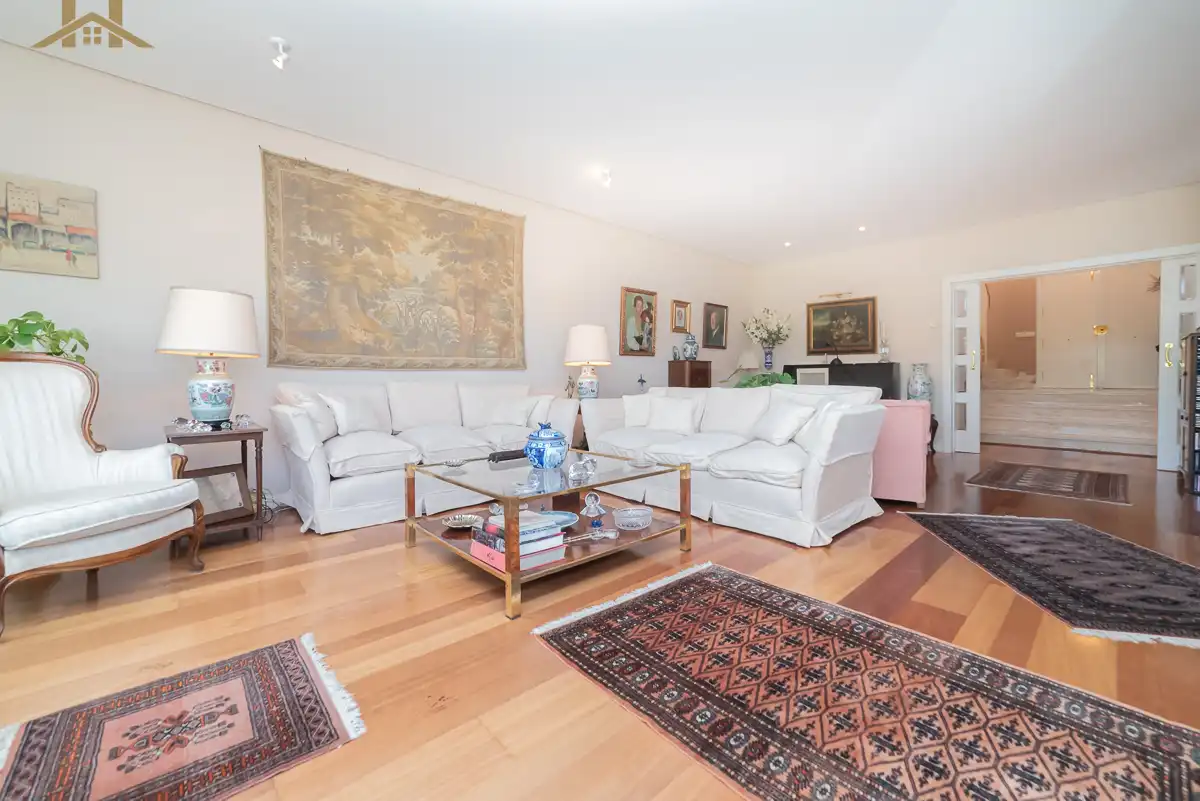 Wohnzimmer von Haus oder Chalet zum Verkauf in Torrelodones mit Heizung, Privatgarten und Terrasse