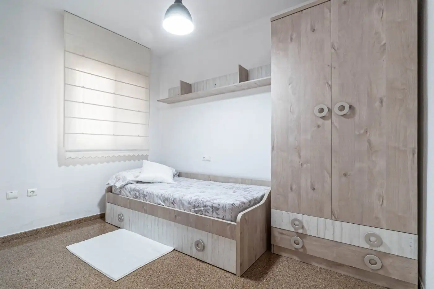 Schlafzimmer von Wohnung zur Miete in Las Gabias mit Klimaanlage, Heizung und Privatgarten