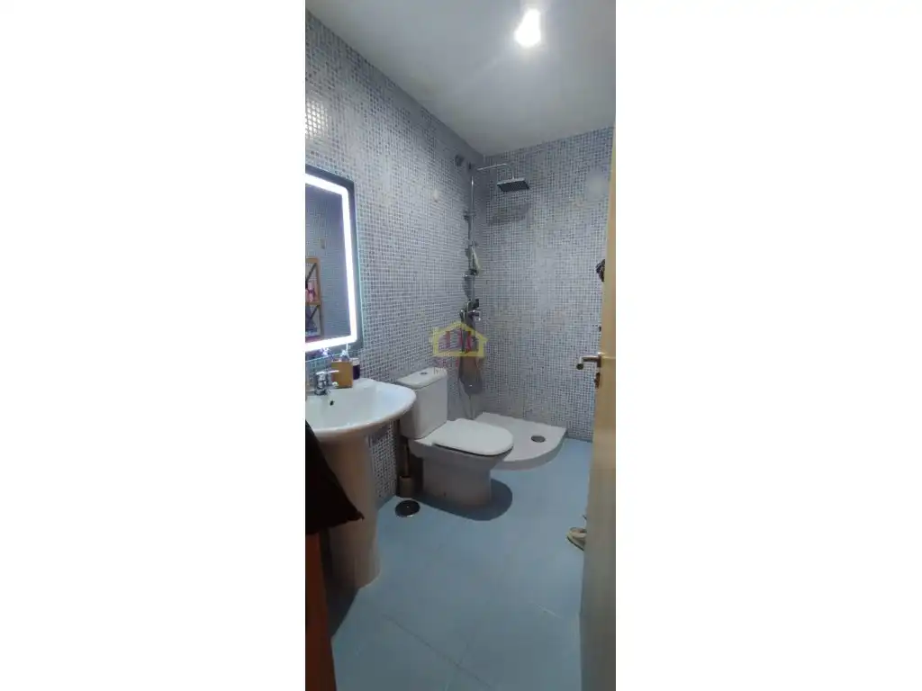 Badezimmer von Wohnung zum Verkauf in Castellanos de Moriscos