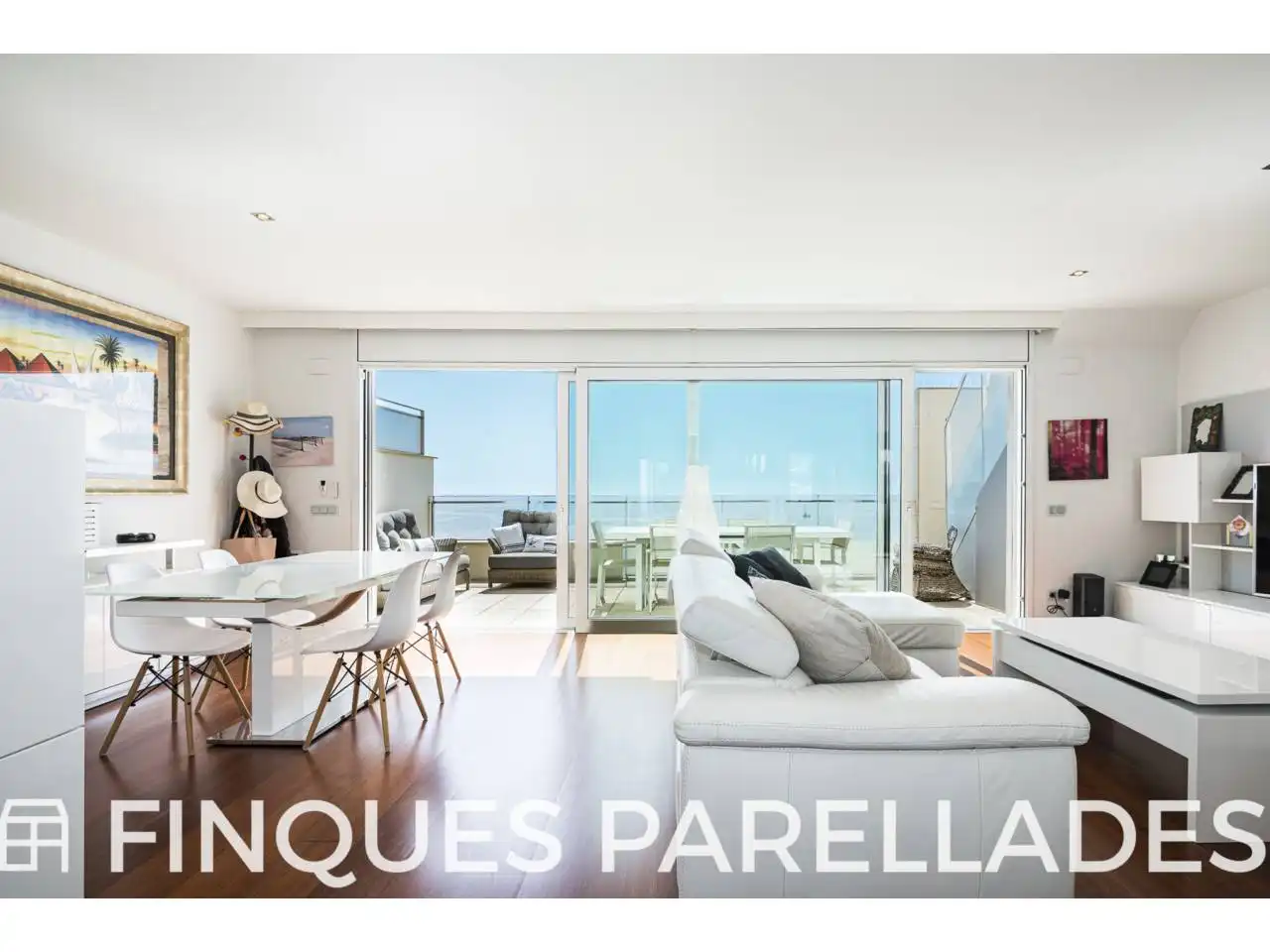 Living room of Attic for sale in Sitges  with Air Conditioner, Heating and Parquet flooring