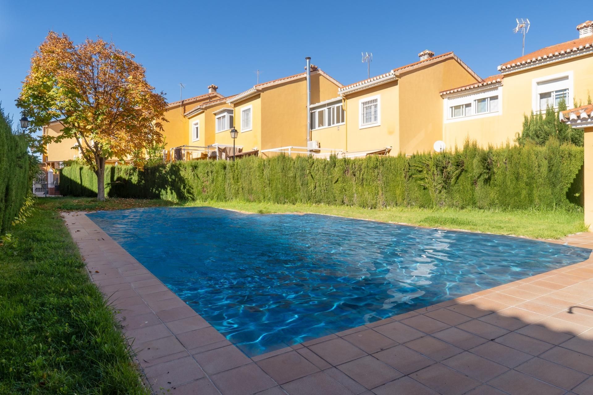Schwimmbecken von Haus oder Chalet zum verkauf in Alhendín mit Klimaanlage, Heizung und Privatgarten