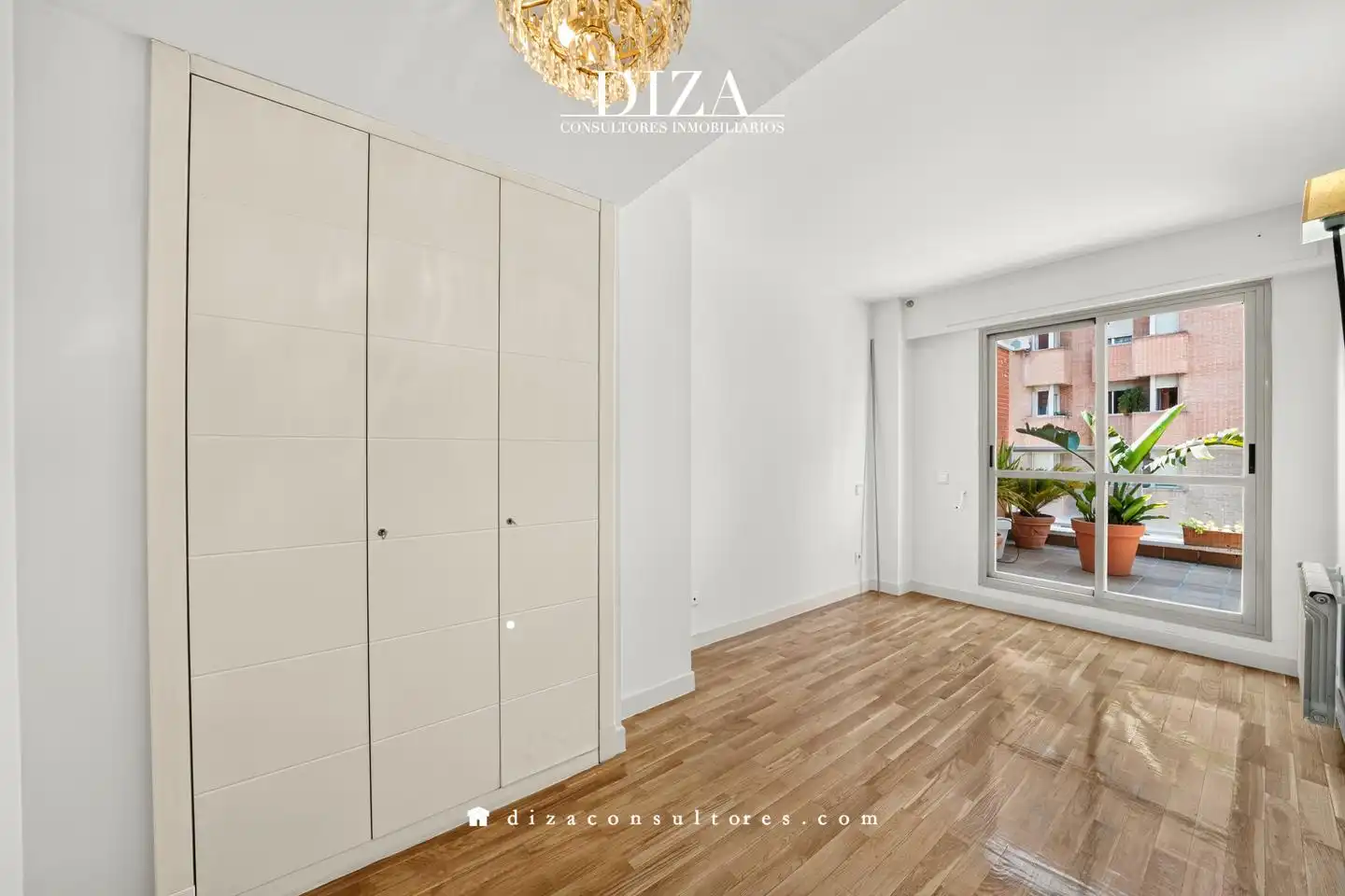 Bedroom of Flat for rent in Madrid  with Air Conditioner, Heating and Terrace