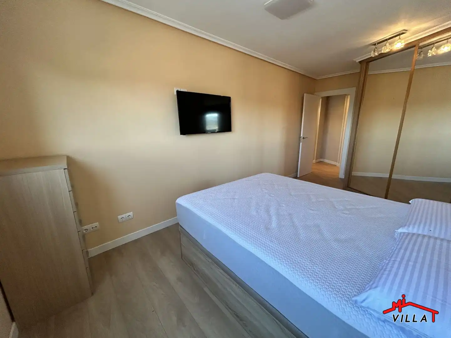 Habitación de Piso en venta en Colindres con Calefacción, Amueblado y Balcón