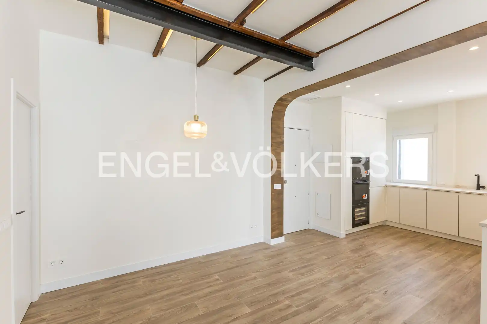 Flat for sale in Madrid  with Air Conditioner and Heating