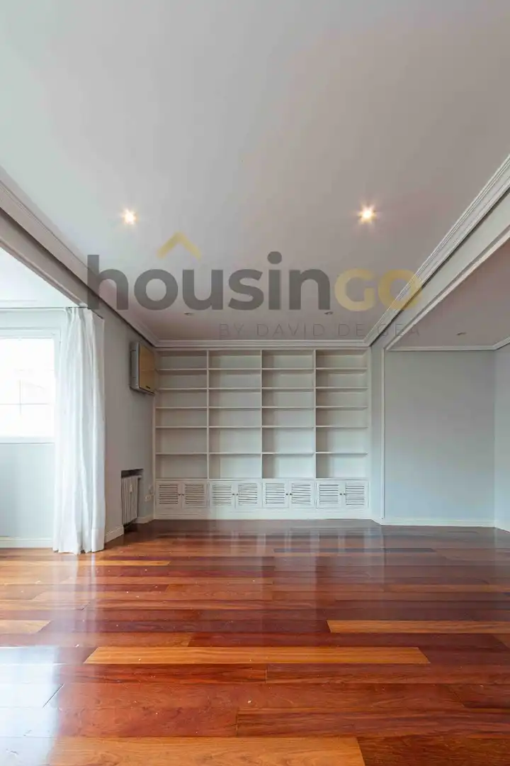 Wohnzimmer von Wohnung zur Miete in Madrid mit Klimaanlage, Heizung und Parkett