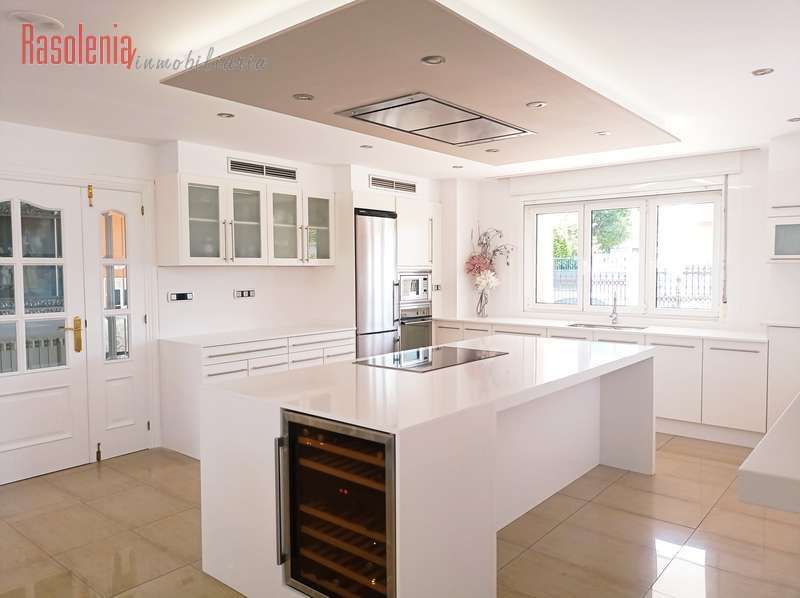 Kitchen of House or chalet for sale in Arteixo  with Heating, Private garden and Storage room