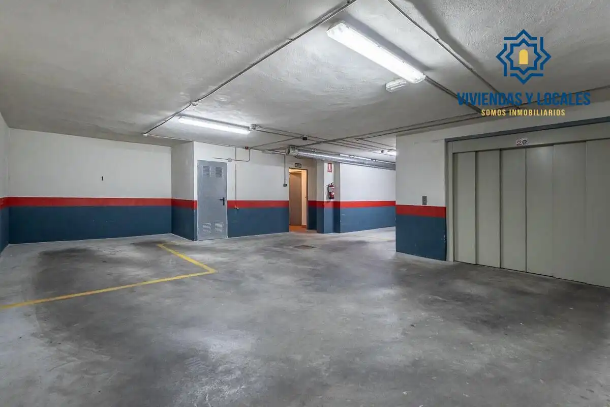Parking of Duplexes for sale in Granada  with Air Conditioner, Heating and Terrace
