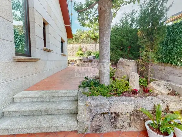 Jardí de Casa o xalet en venda en Vigo  amb Calefacció, Jardí privat i Terrassa