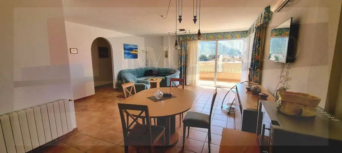 Menjador de Apartament de lloguer en Águilas amb Aire condicionat i Terrassa