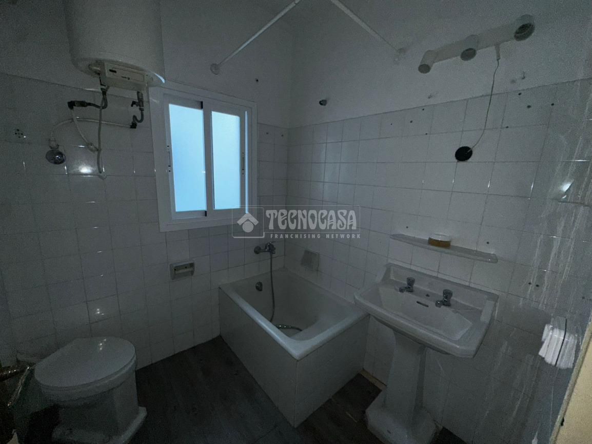 Bathroom of Flat for sale in Montijo  with Air Conditioner and Balcony