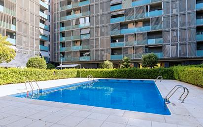 Piscina de Pis en venda en  Madrid Capital amb Parquet, Traster i Forn