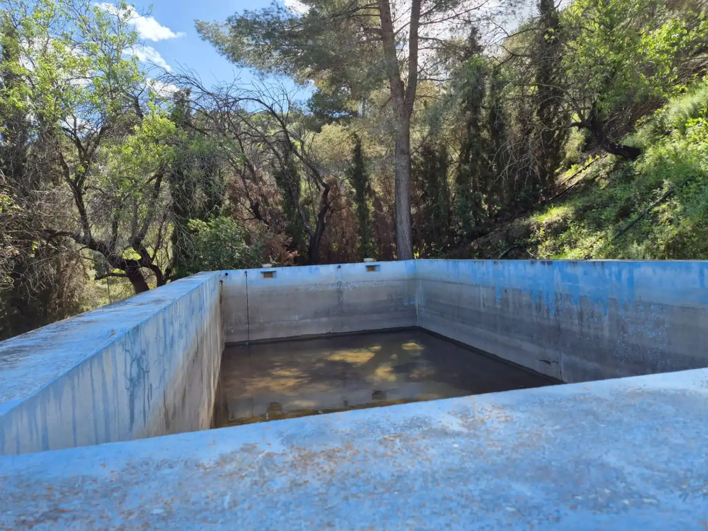 Piscina de Finca rústica en venda en Guaro amb Calefacció, Terrassa i Traster