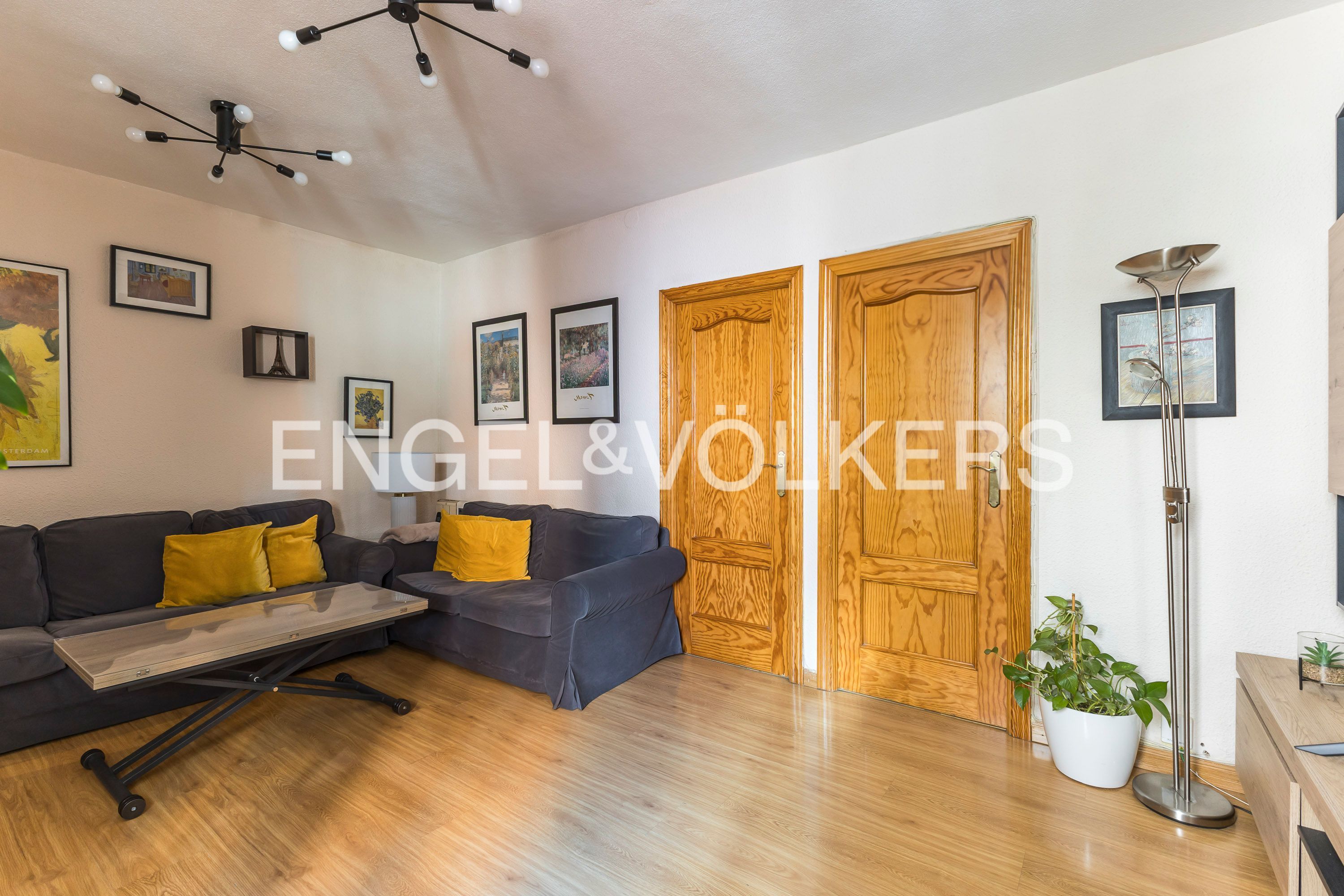 Sala d'estar de Pis en venda en  Madrid Capital amb Aire condicionat i Calefacció