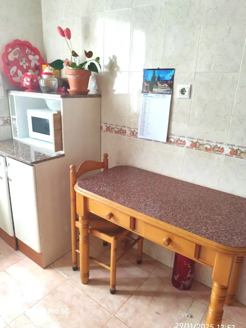 Flat for rent in Camino de la Tejerona, Ceares