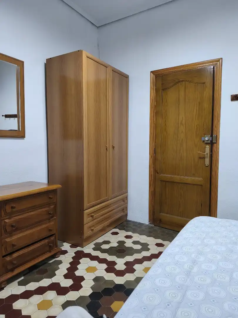 Schlafzimmer von Wohnung zur Miete in Extramurs