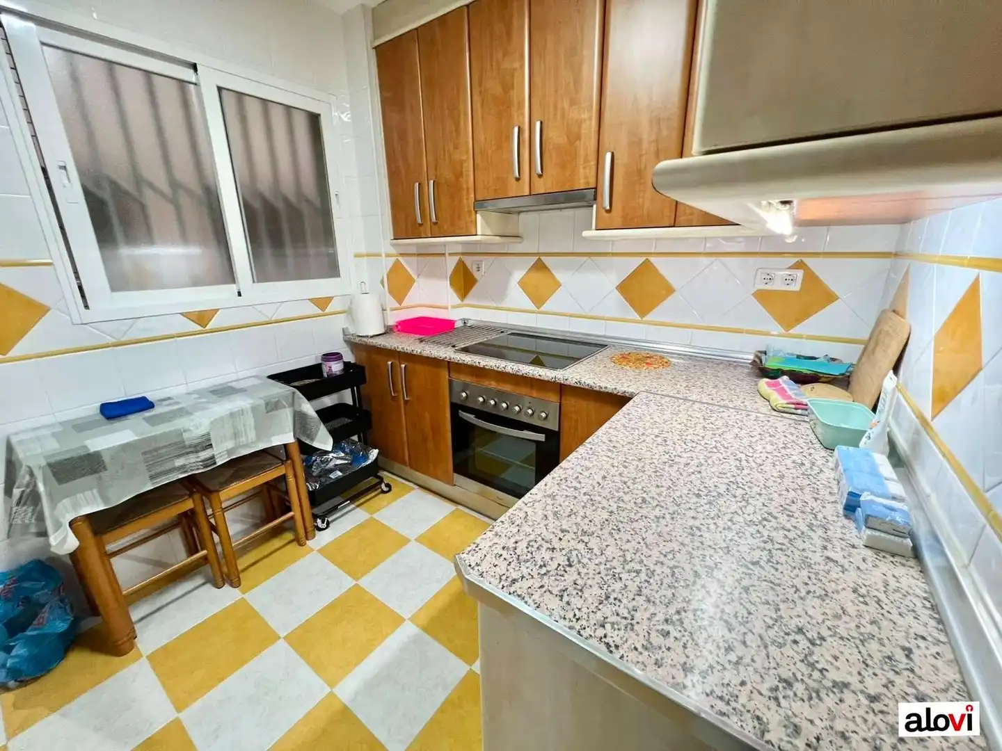 Cocina de Piso de alquiler en Granada con Aire acondicionado, Calefacción y Amueblado