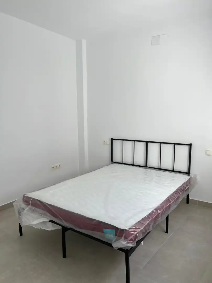 Dormitori de Dúplex en venda en Fernán-Núñez amb Aire condicionat, Terrassa i Moblat