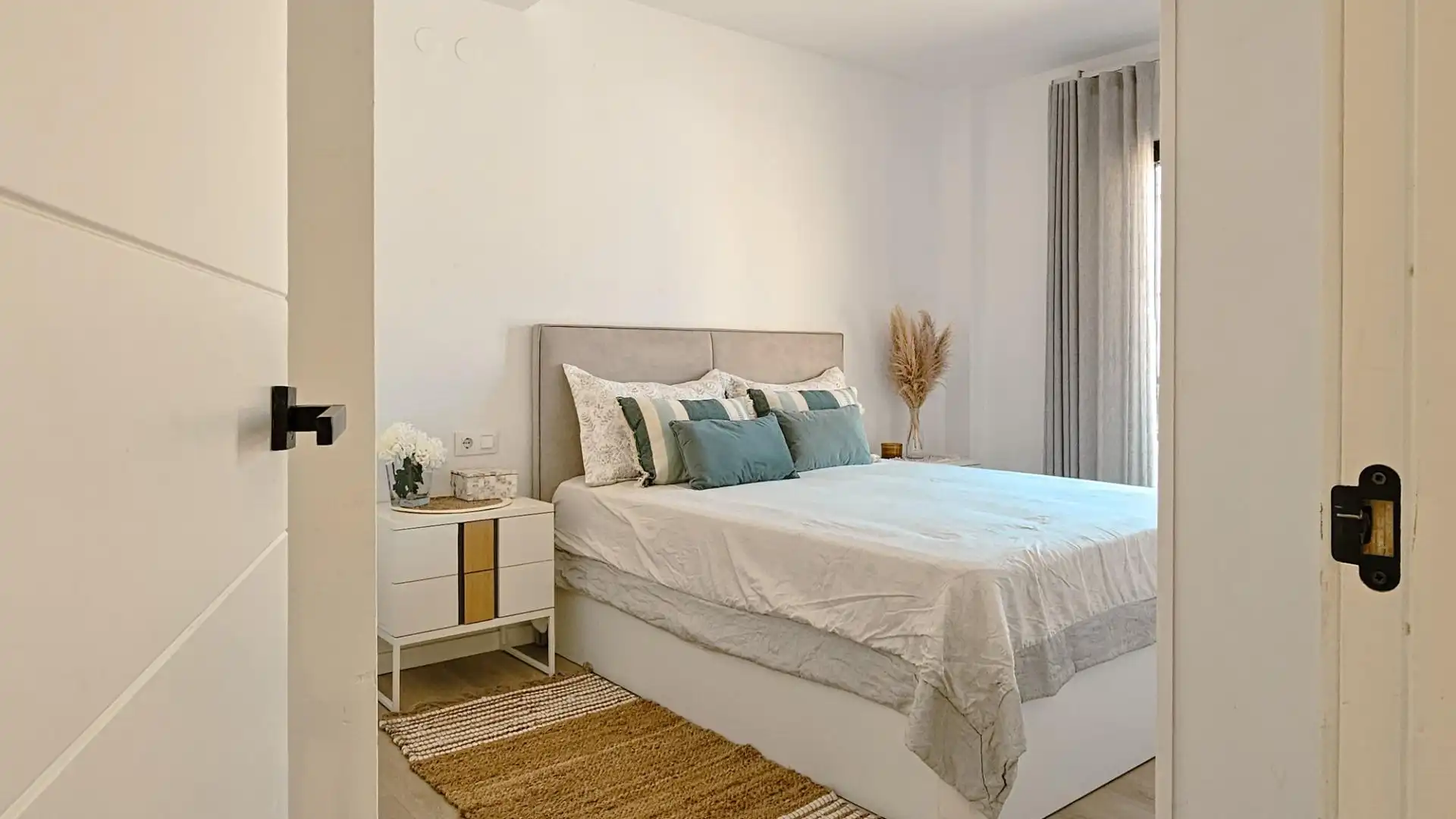 Bedroom of Flat for sale in Daimús  with Air Conditioner, Terrace and Furnished