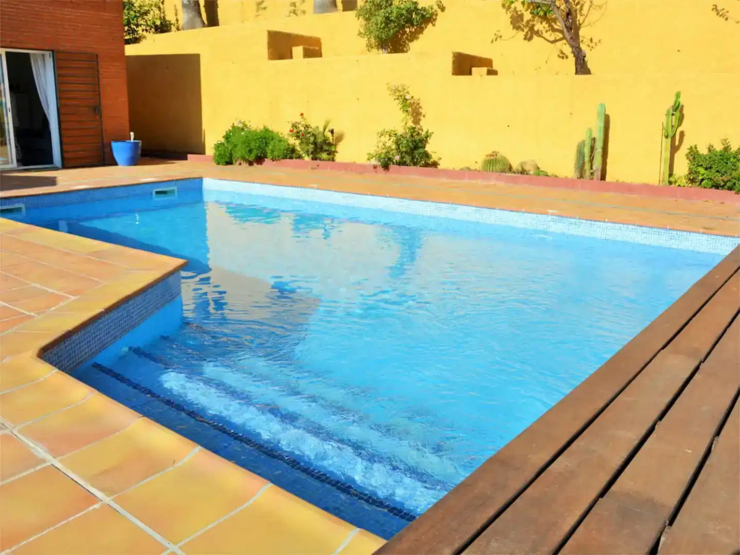 Swimming pool of Houses for rent in Olivella  with Air Conditioner, Private garden and Parquet flooring