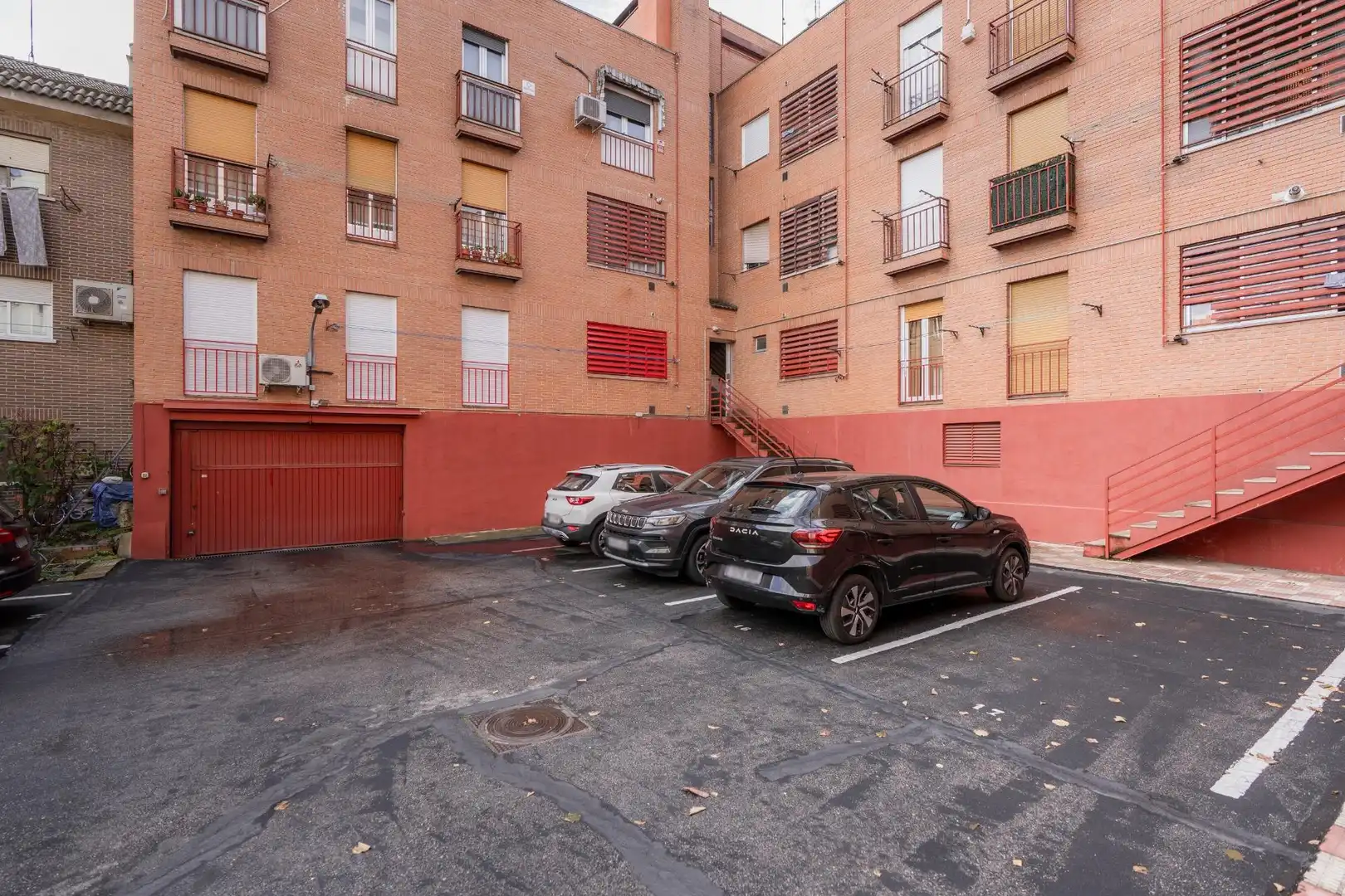 Parking de Piso en venta en Madrid con Aire acondicionado, Calefacción y Alarma