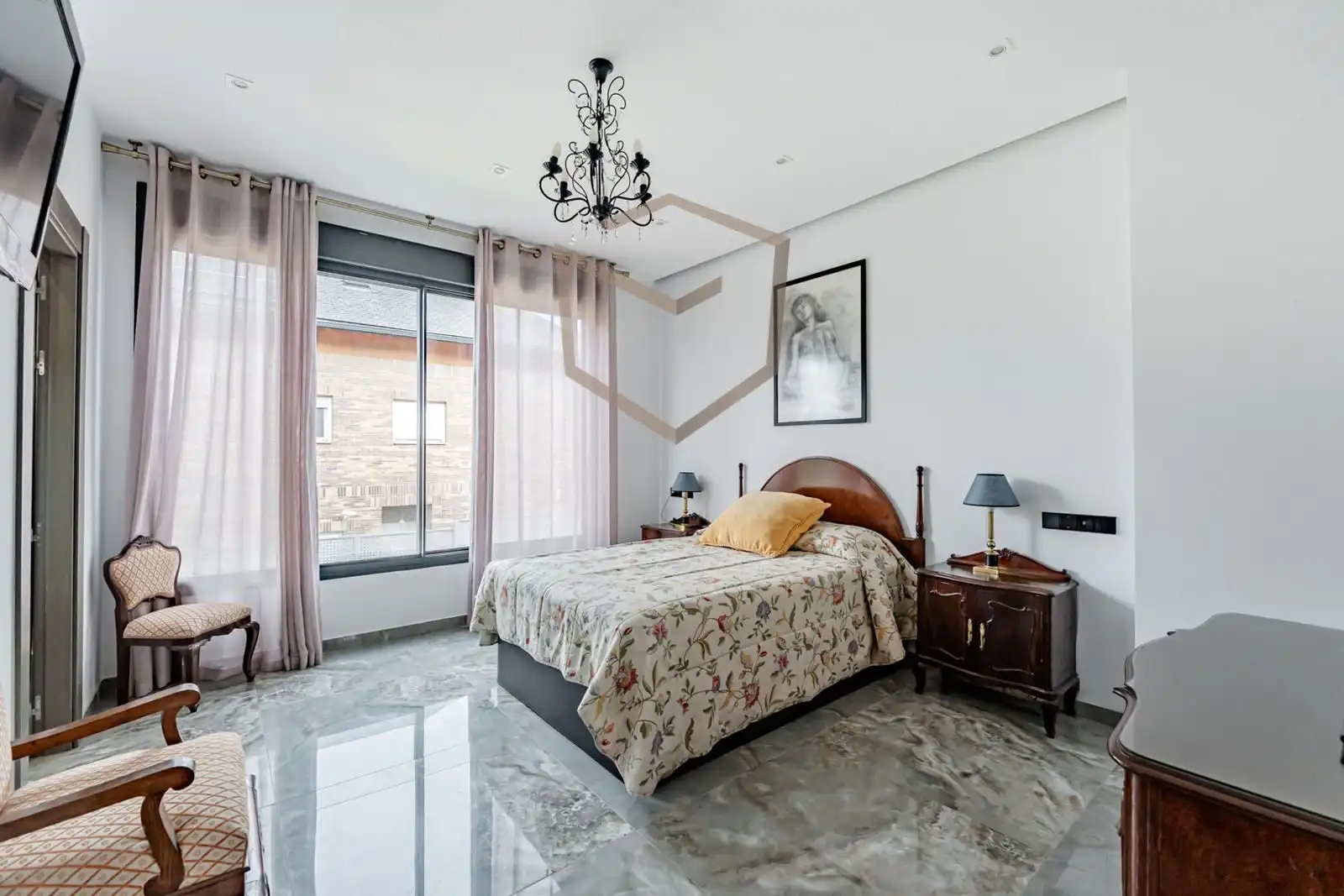 Schlafzimmer von Einfamilien-Reihenhaus zum Verkauf in Pozuelo de Alarcón mit Klimaanlage, Heizung und Terrasse