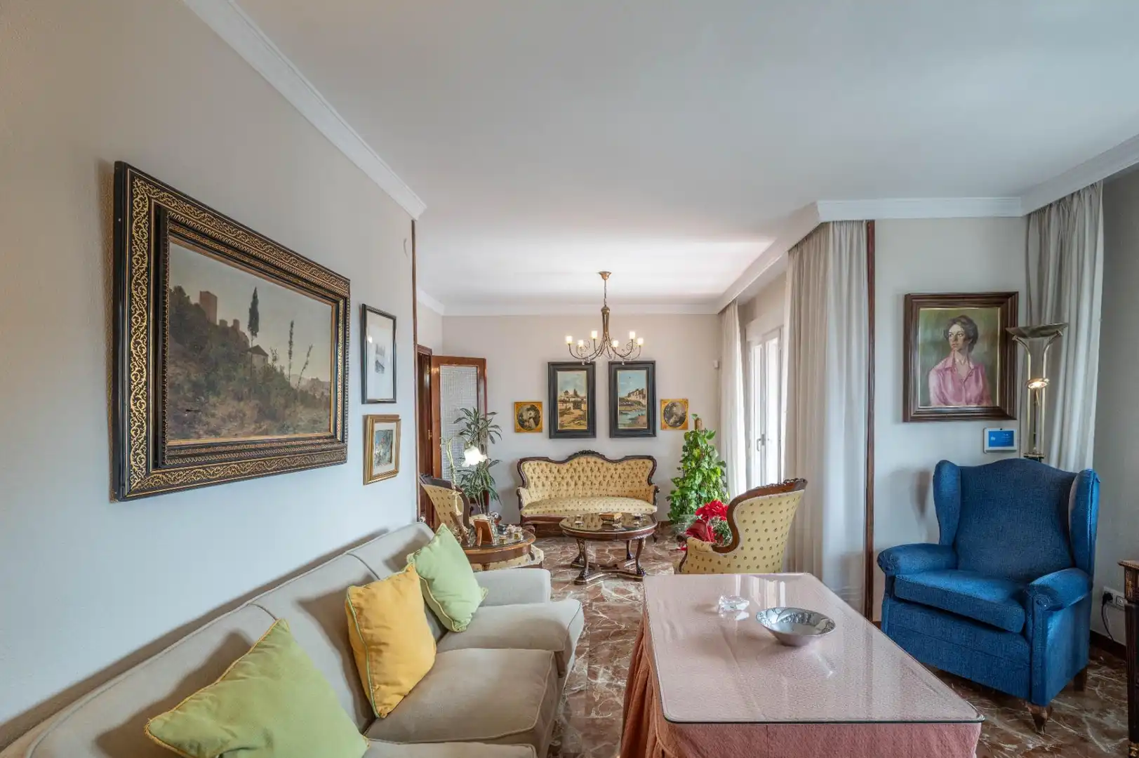Sala de estar de Piso en venta en Granada con Terraza, Trastero y Balcón