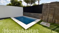 Piscina de Casa o xalet en venda en Castellón de la Plana / Castelló de la Plana amb Aire condicionat, Terrassa i Piscina