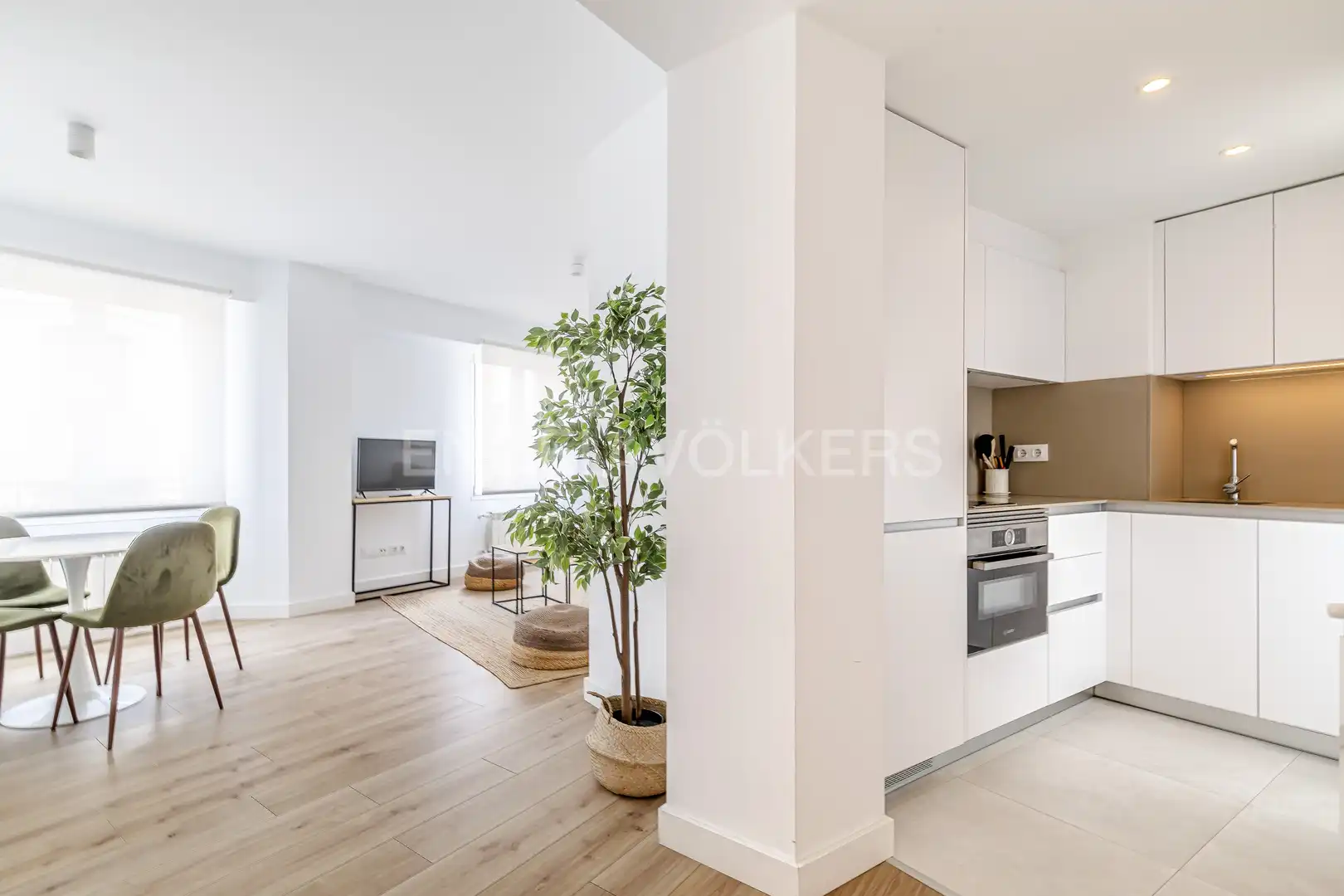 Cocina de Planta baja de alquiler en Madrid con Aire acondicionado, Calefacción y Amueblado