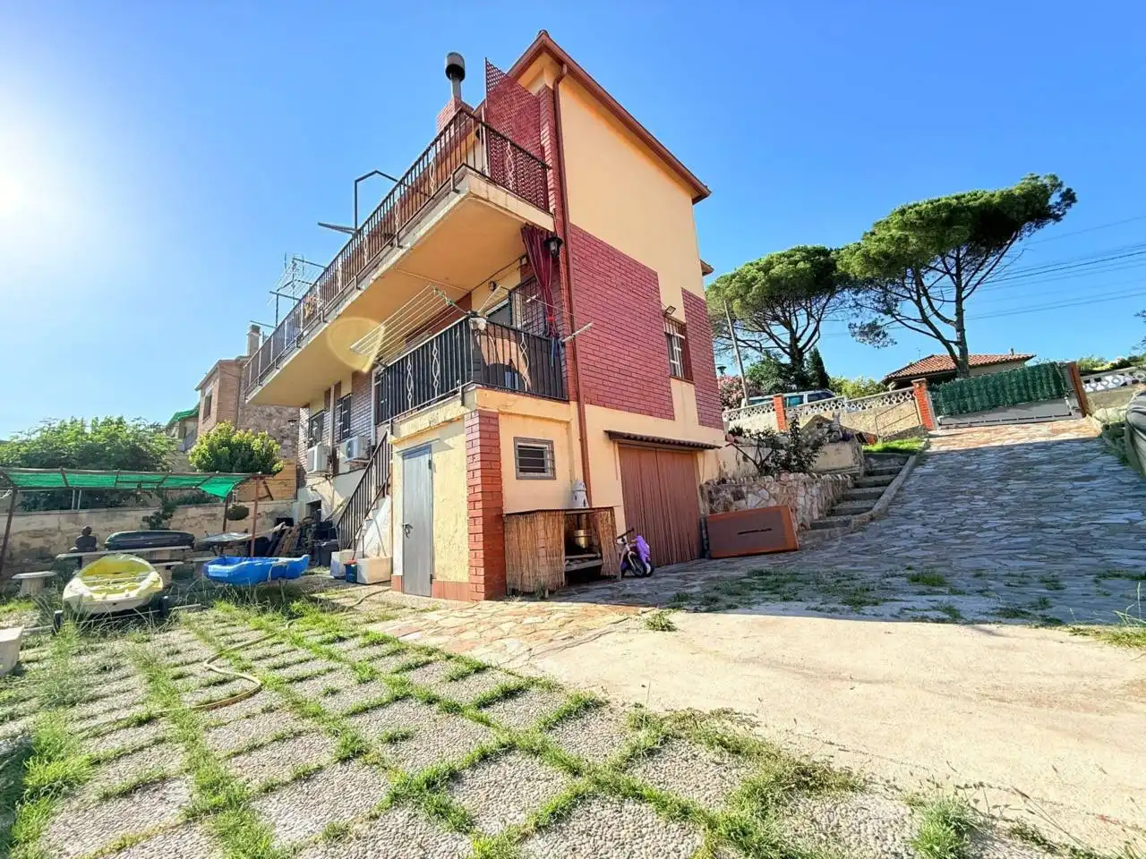Vista exterior de Casa o xalet en venda en Riells i Viabrea amb Aire condicionat, Calefacció i Jardí privat