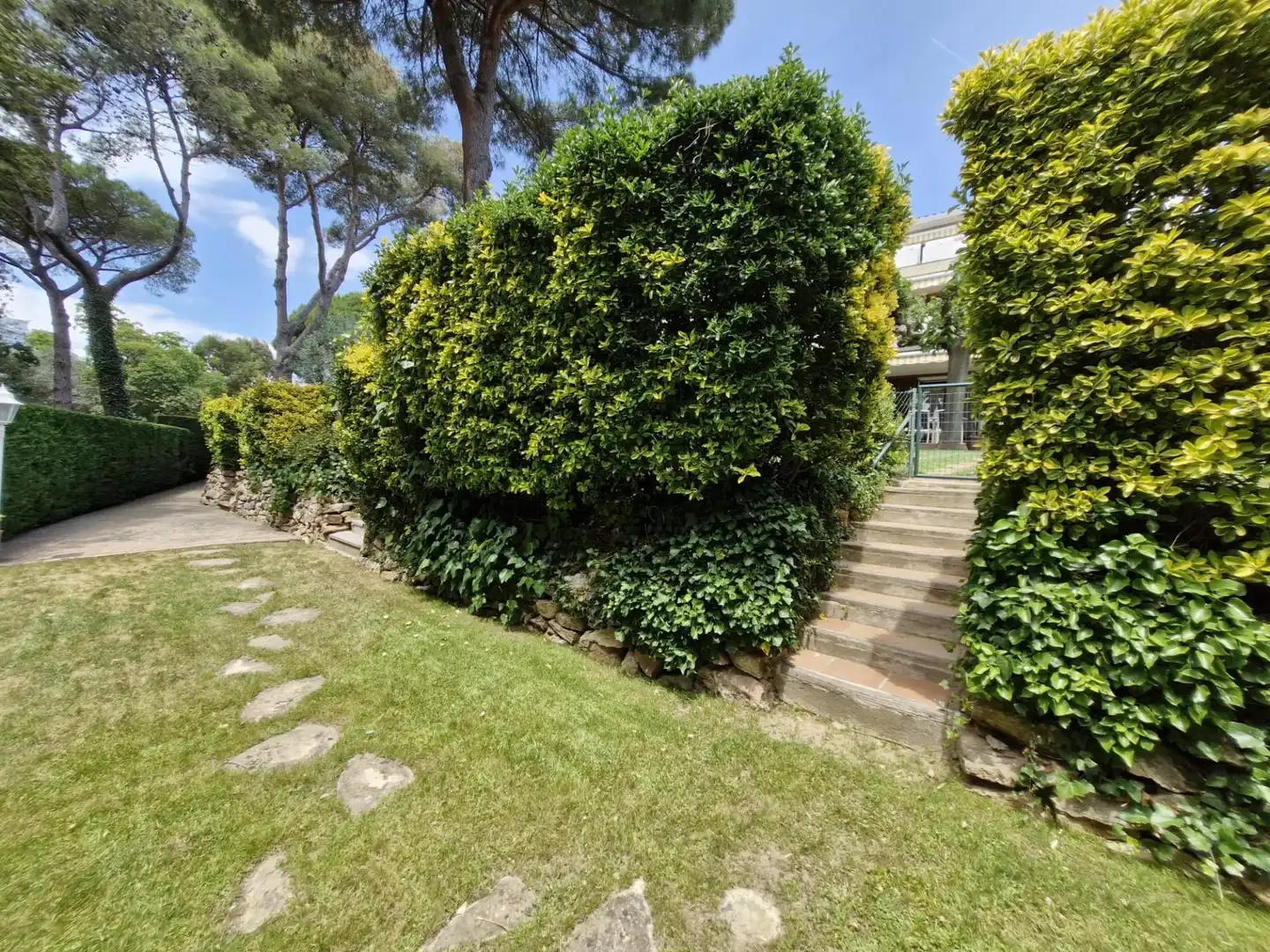 Jardí de Planta baixa en venda en Castell d'Aro, Platja d'Aro i s'Agaró amb Aire condicionat, Calefacció i Jardí privat