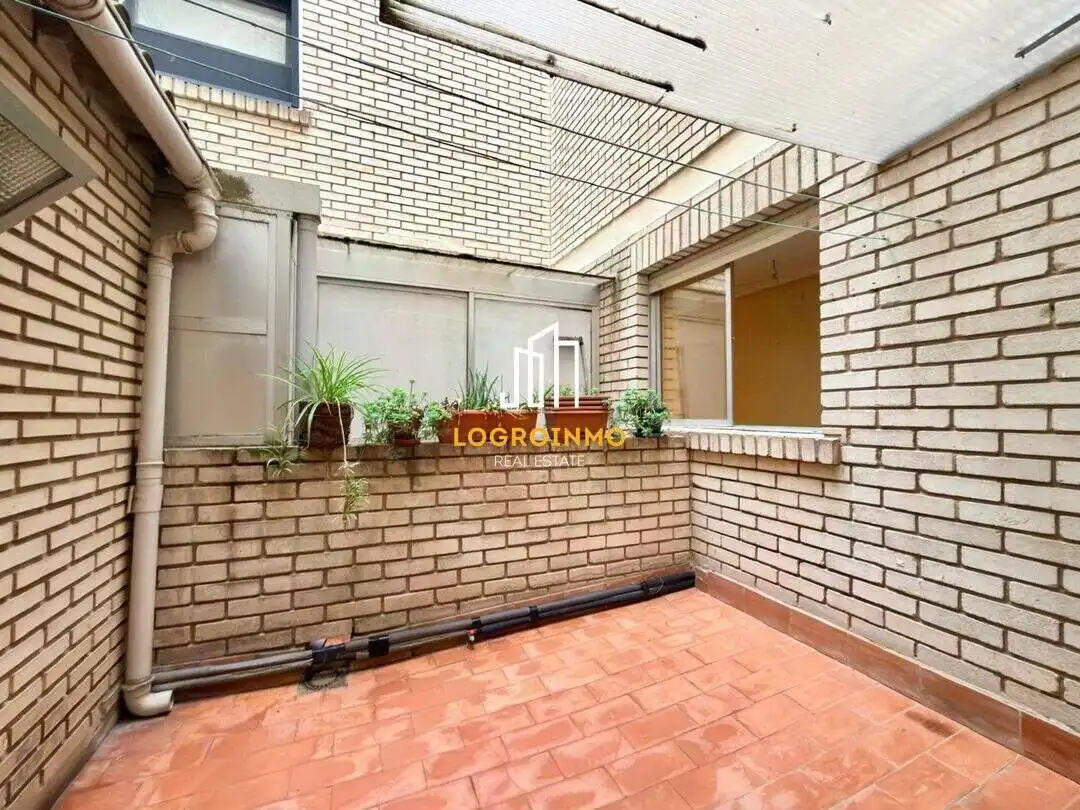 Terrasse von Wohnung zum Verkauf in  Logroño mit Heizung und Terrasse
