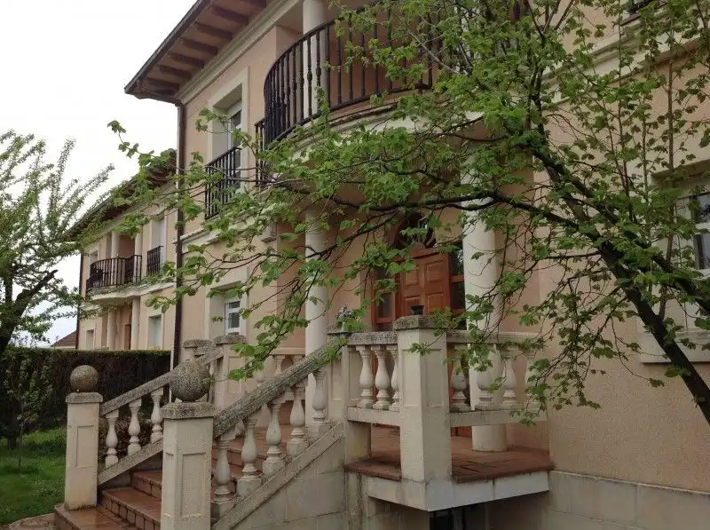 Vista exterior de Casa o chalet en venta en Casalarreina con Jardín privado, Terraza y Piscina