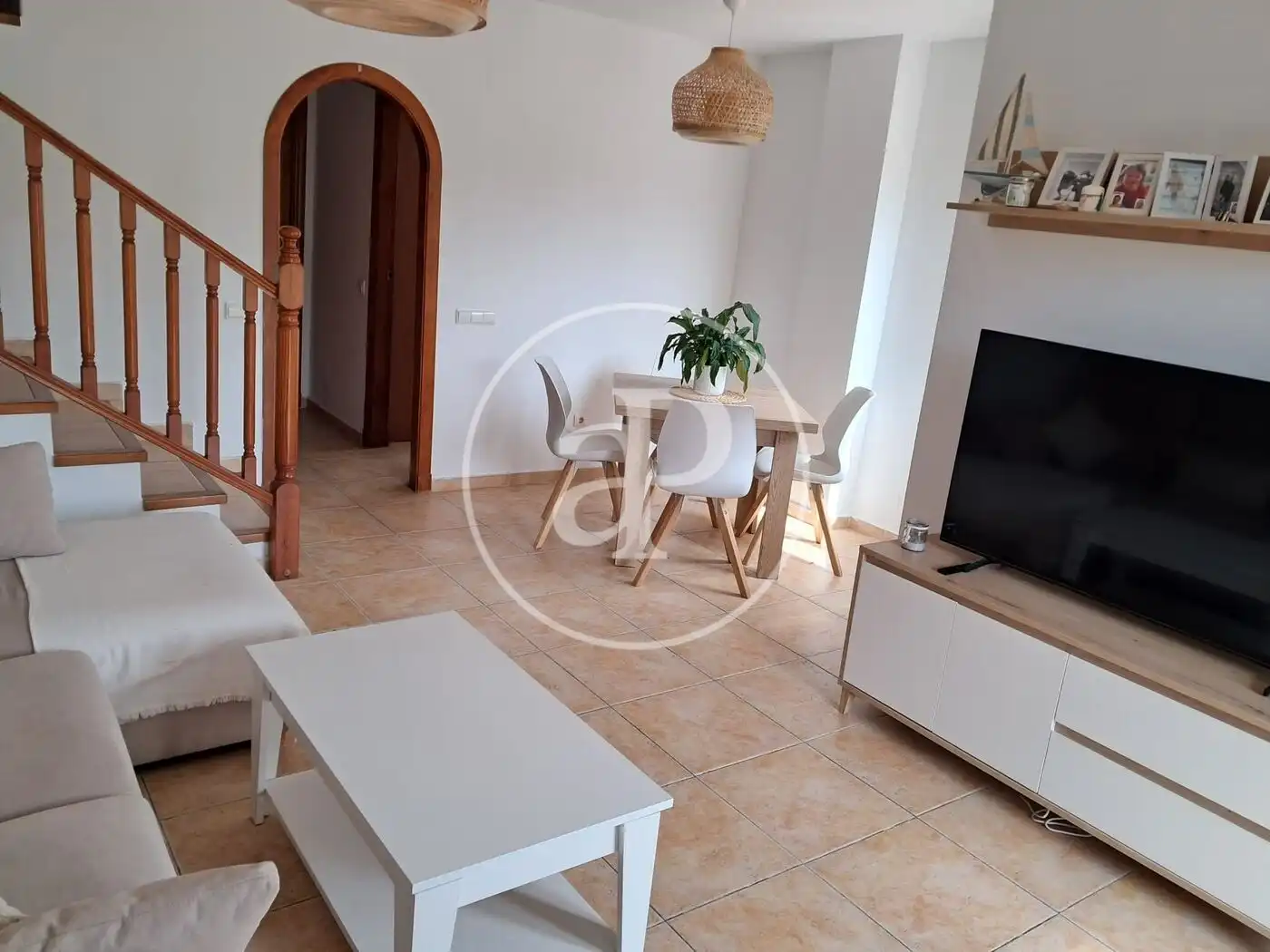 Sala d'estar de Pis de lloguer en Santa Pola amb Aire condicionat, Calefacció i Jardí privat