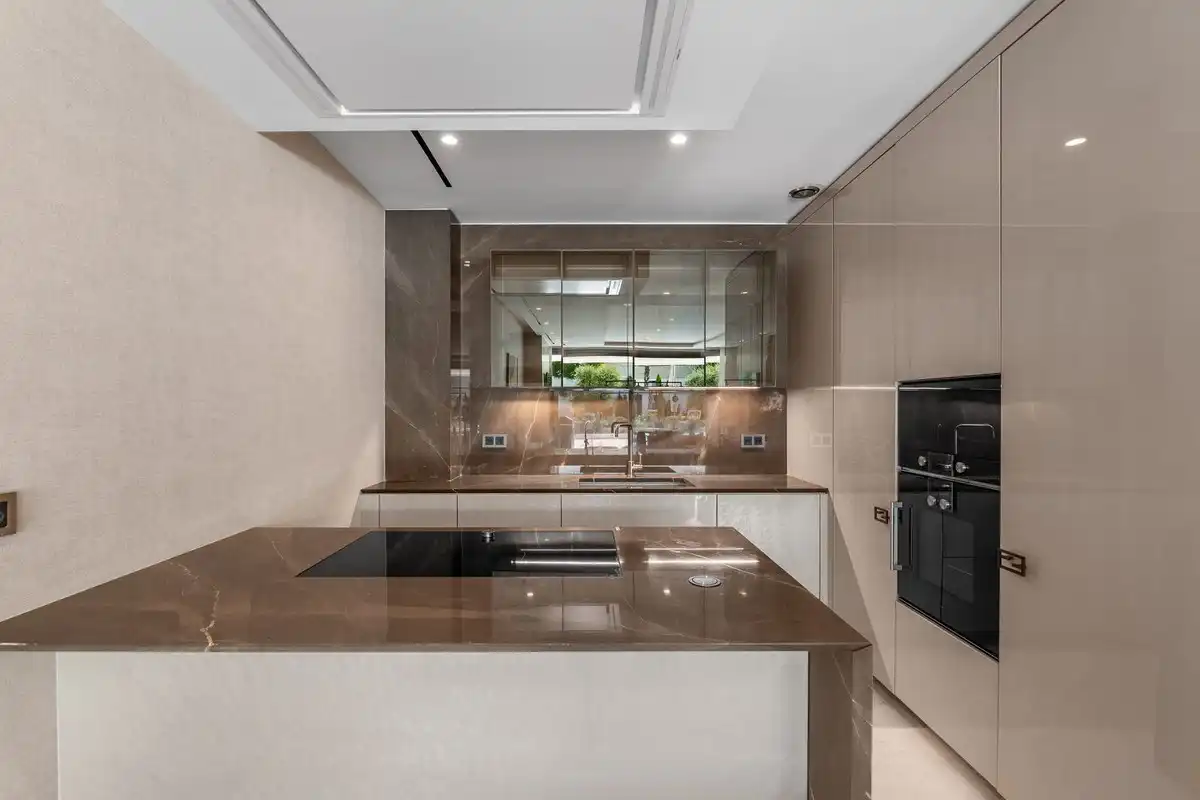 Cuina de Apartament de lloguer en Marbella amb Aire condicionat, Calefacció i Terrassa