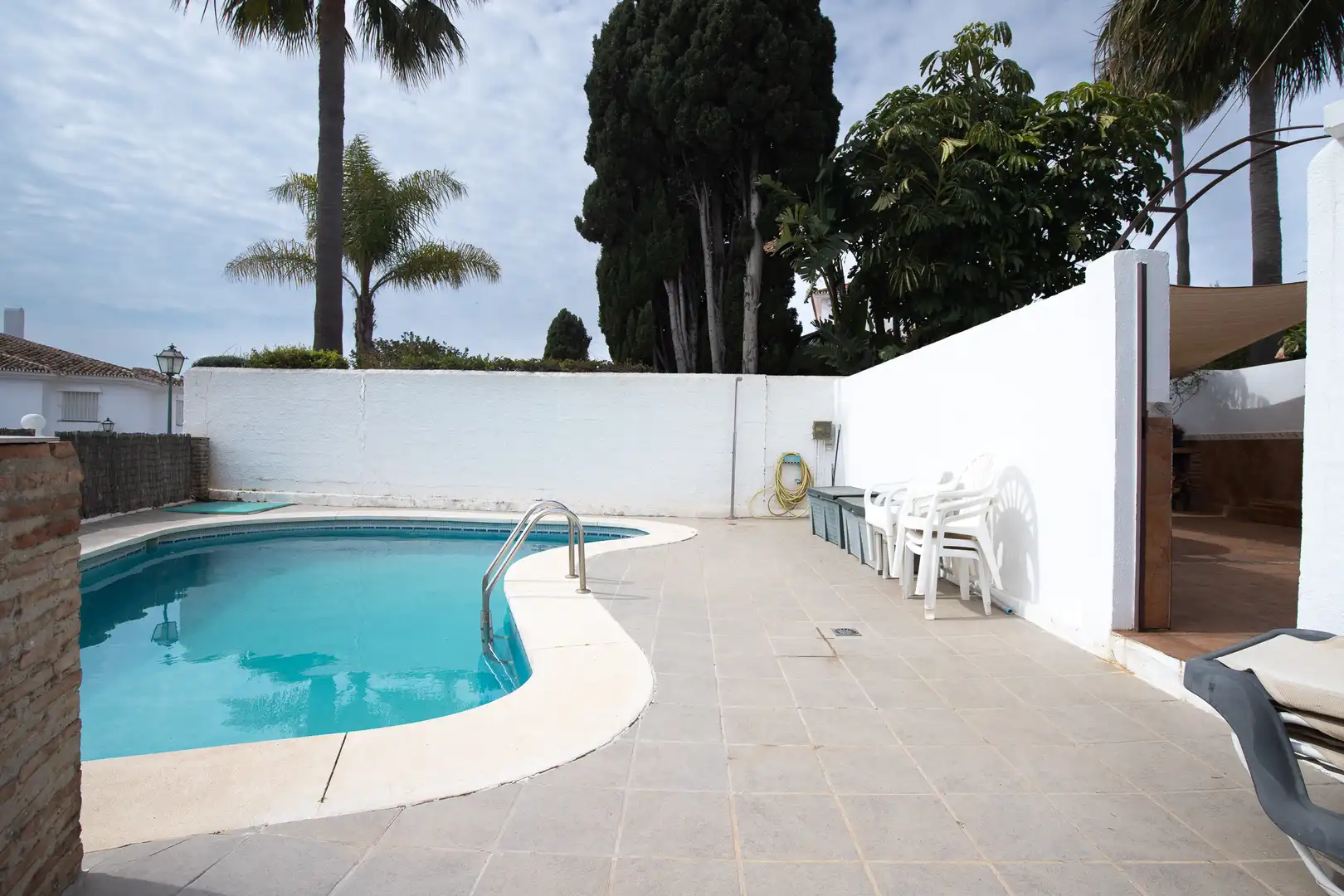 Piscina de Casa adosada de alquiler en Estepona con Terraza, Piscina y Amueblado