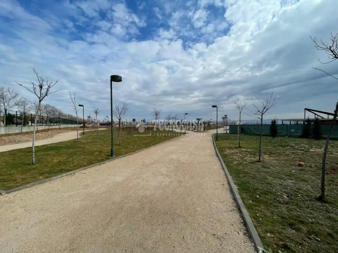 Residential zum Verkauf in Cabanillas del Campo