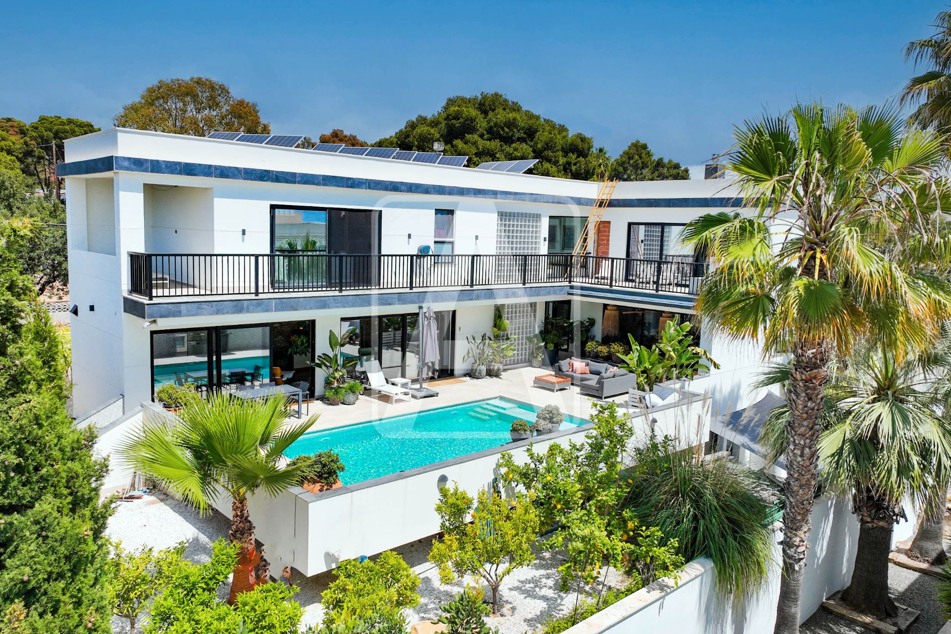 Vista exterior de Casa o xalet en venda en Calpe / Calp amb Aire condicionat, Calefacció i Jardí privat