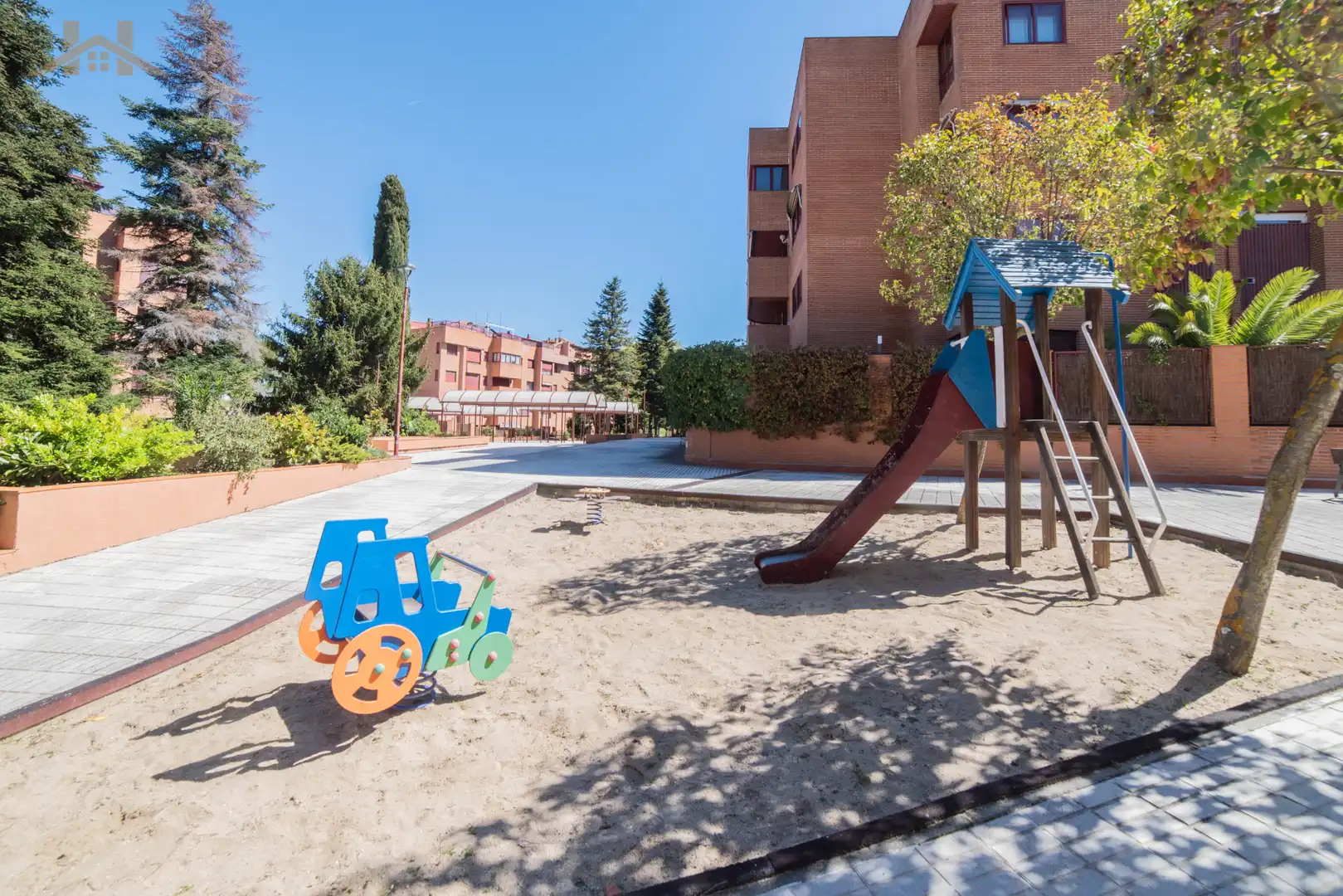 Aparcament de Pis en venda en Pozuelo de Alarcón amb Aire condicionat, Calefacció i Terrassa