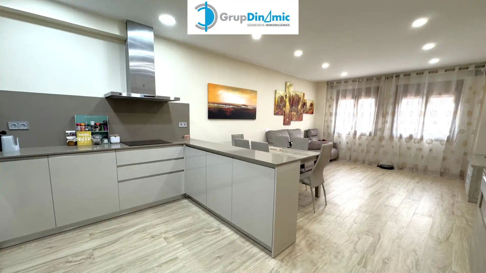 Kitchen of Flat for sale in Palamós  with Air Conditioner, Heating and Parquet flooring