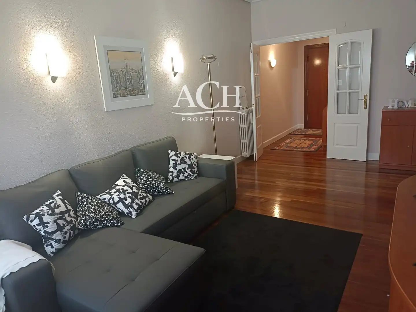 Sala d'estar de Pis de lloguer en Bilbao  amb Calefacció, Forn i Rentadora