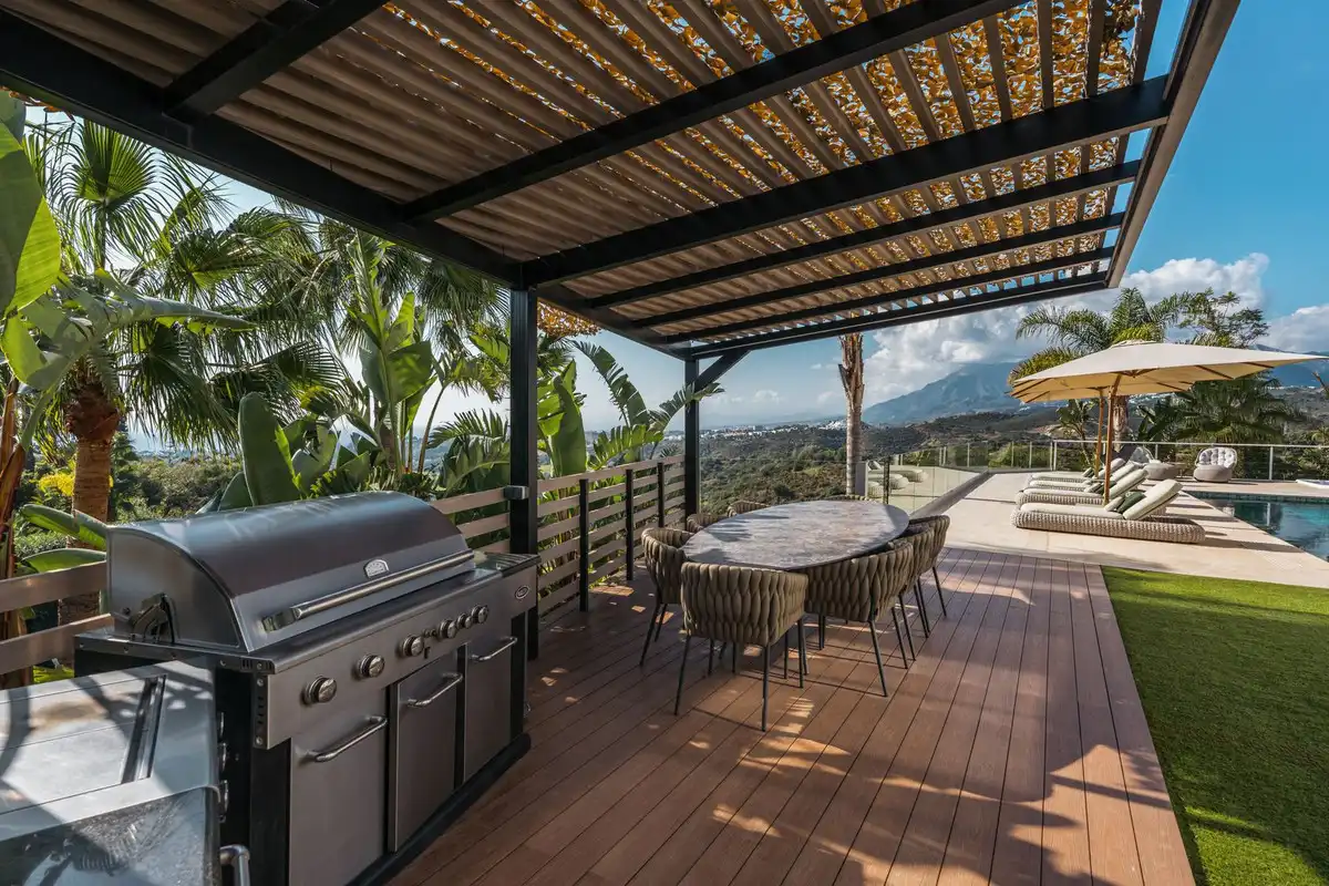Terrassa de Casa o xalet en venda en Marbella amb Aire condicionat, Jardí privat i Terrassa